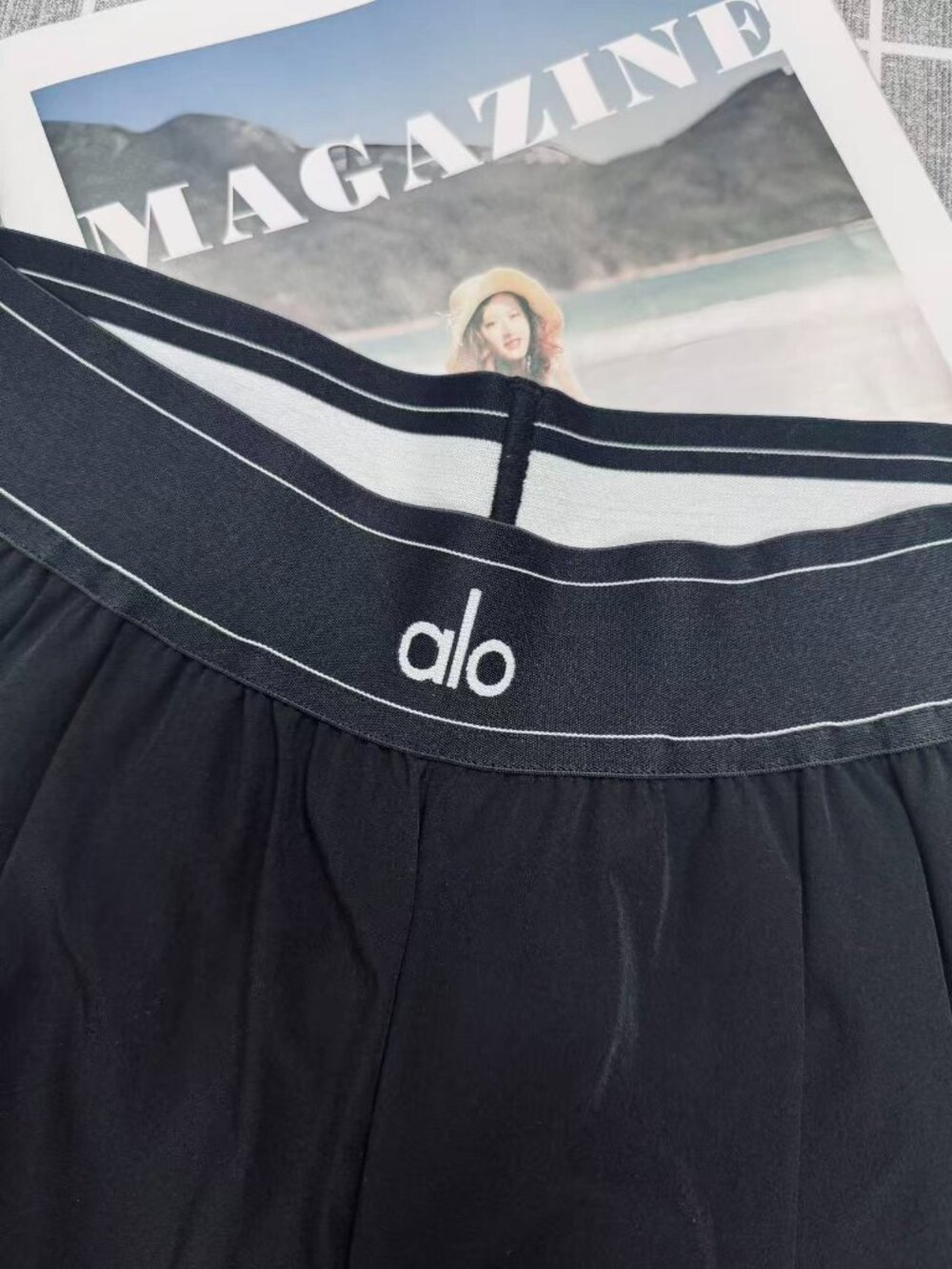 Brand new ALO Yoga 🥤 Women's Black Trouser  (Regular)  😀 - Picture 2 of 9